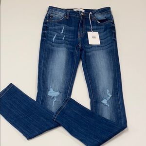 New kancan size 11 distressed jeans